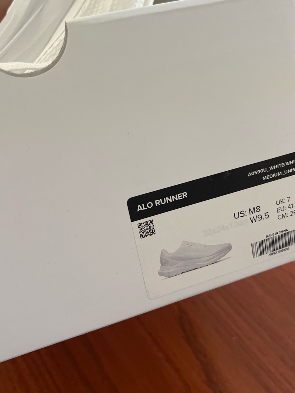 ALO Yoga Women’s White Knit Athletic Sneakers - Picture 6 of 6
